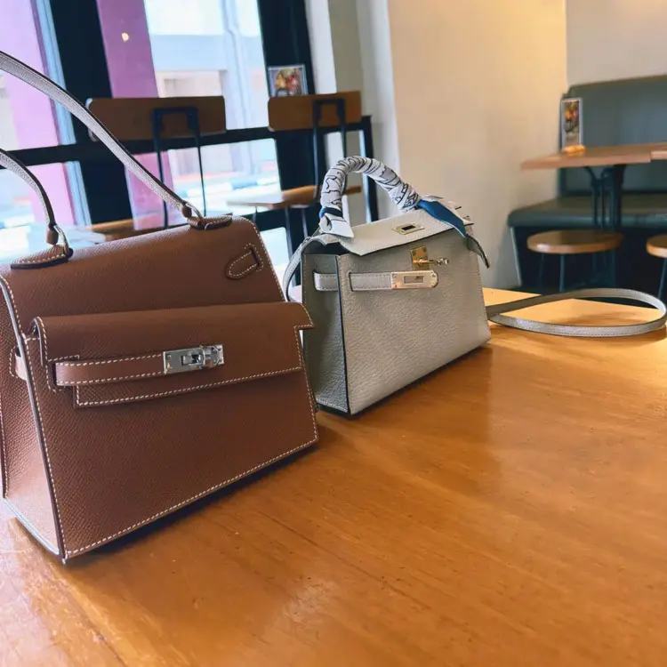 Kelly en Desordre vs Classic Kelly 32 Size Comparison - Replica Handbags