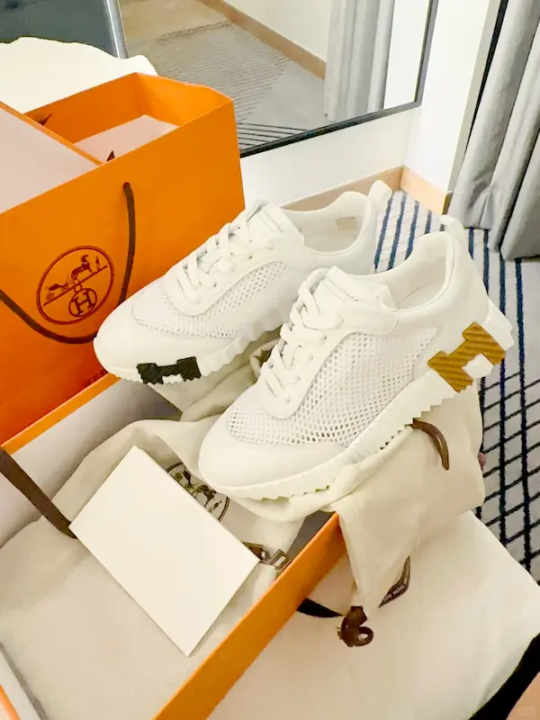 Unboxing white mesh Hermes Bouncing replica sneakers - breathable summer design