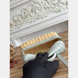 Extra Pocket L19 East West Wicker