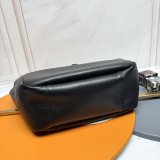 TOP Yves Saint Laurent Le 5 A 7 Bea IN grained leather
