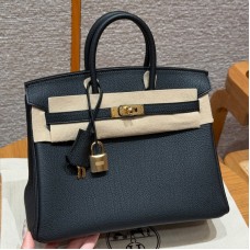 Best replica Hermes Black Replica Handbag Store 25 with pristine silver hardware on the front clasp