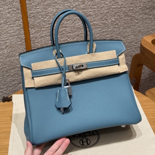 Best replica Hermes Blue jean Replica Handbag Store 25 with pristine silver hardware on the front clasp