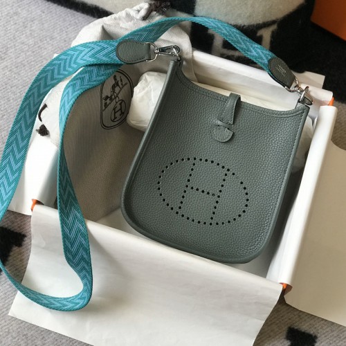 Replica Hermes Evelyne 16 Amazone TPM Bag Vert Amande Replica Hermes Evelyne 16 TPM Bag