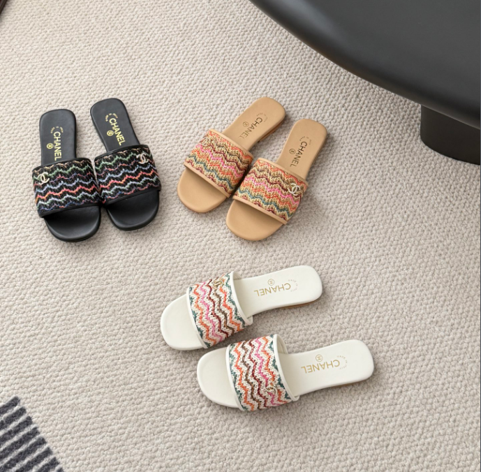 2026 CC Tweed Holiday Slides